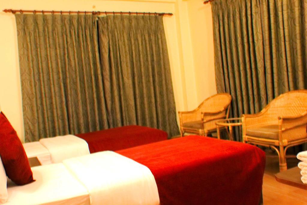 Hotel Tara Pokhara Eksteriør bilde