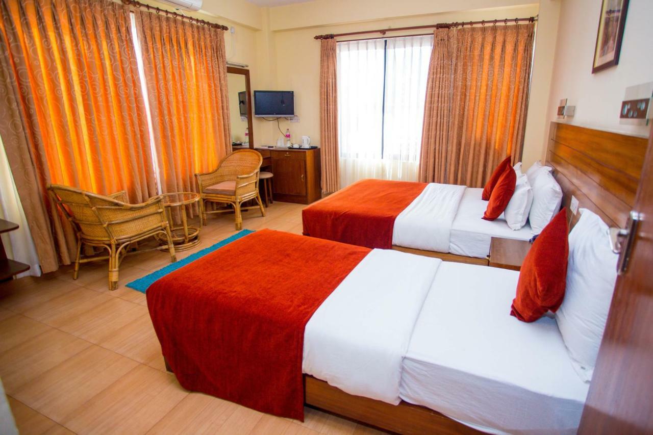 Hotel Tara Pokhara Eksteriør bilde
