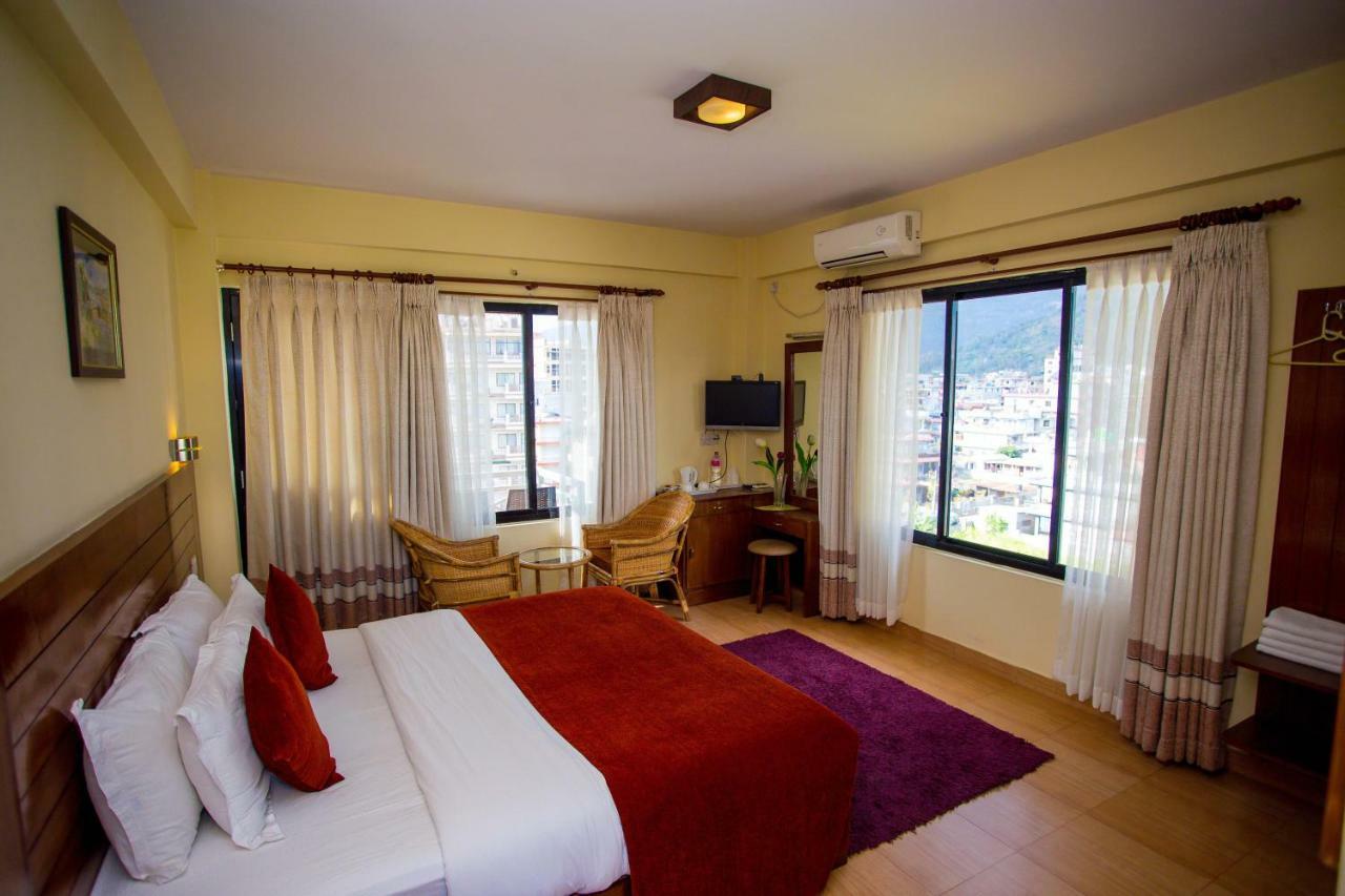 Hotel Tara Pokhara Eksteriør bilde