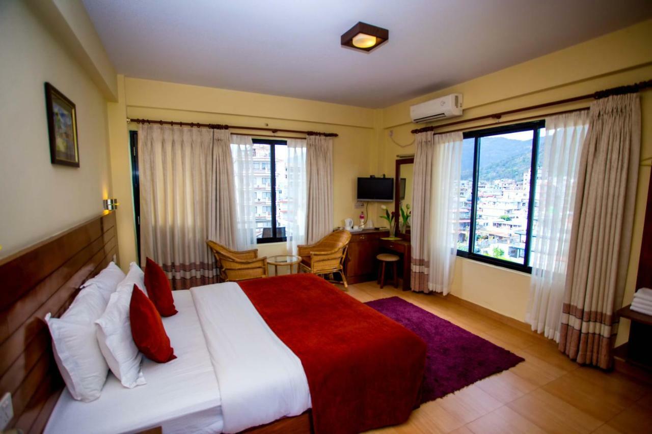 Hotel Tara Pokhara Eksteriør bilde