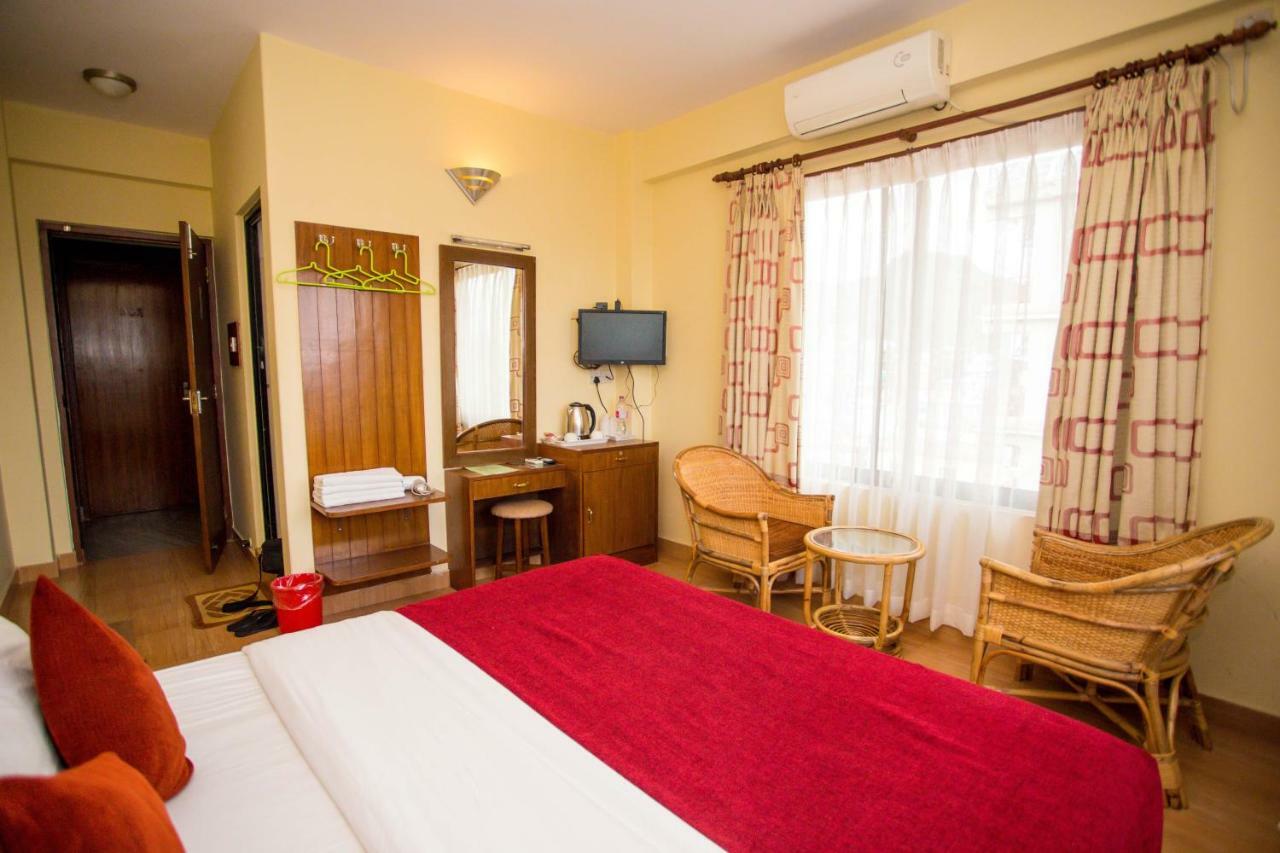 Hotel Tara Pokhara Eksteriør bilde