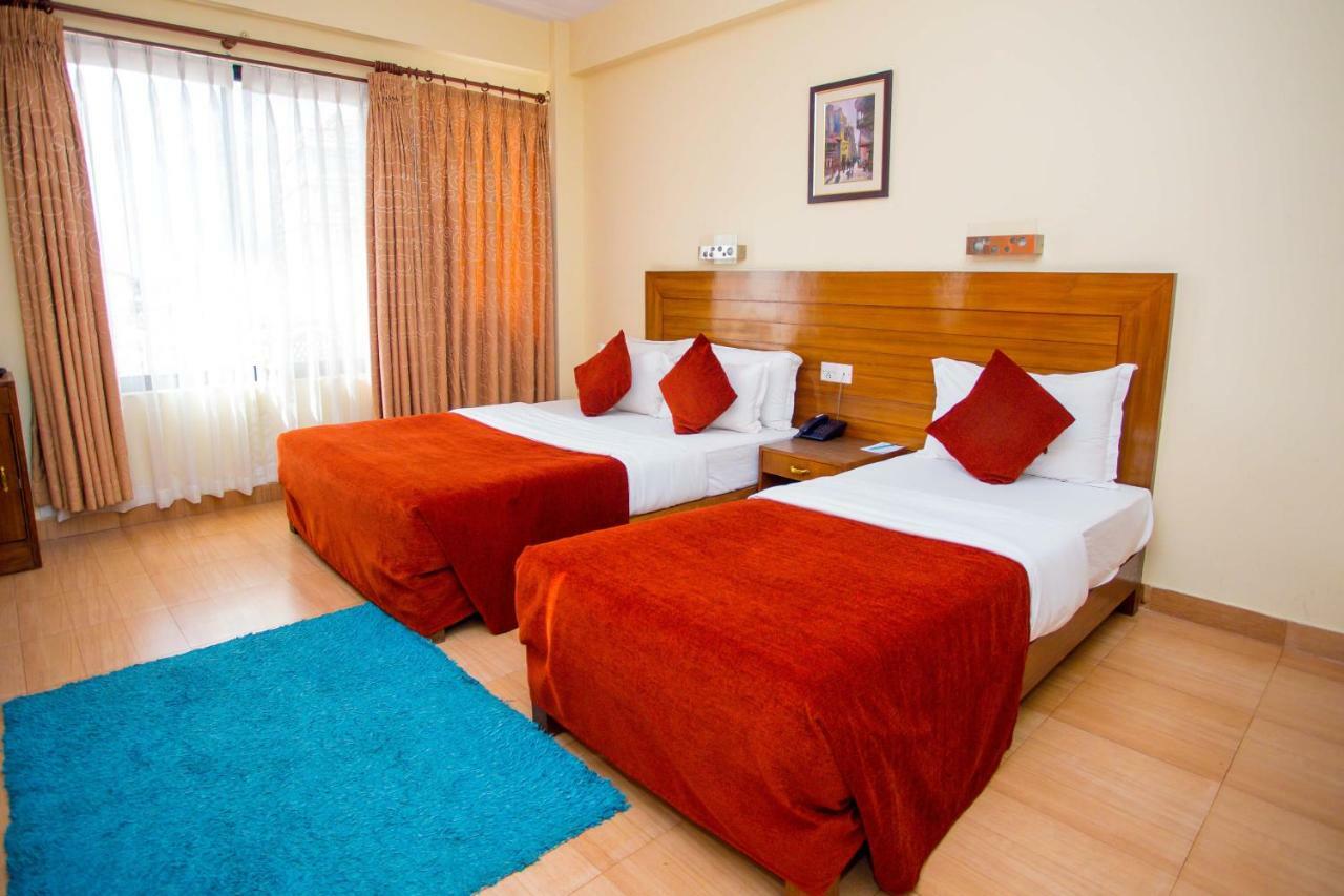 Hotel Tara Pokhara Eksteriør bilde