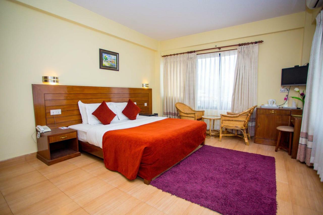 Hotel Tara Pokhara Eksteriør bilde