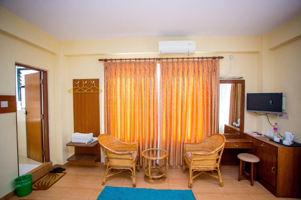 Hotel Tara Pokhara Eksteriør bilde