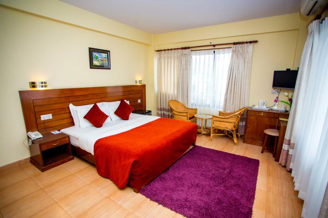 Hotel Tara Pokhara Eksteriør bilde