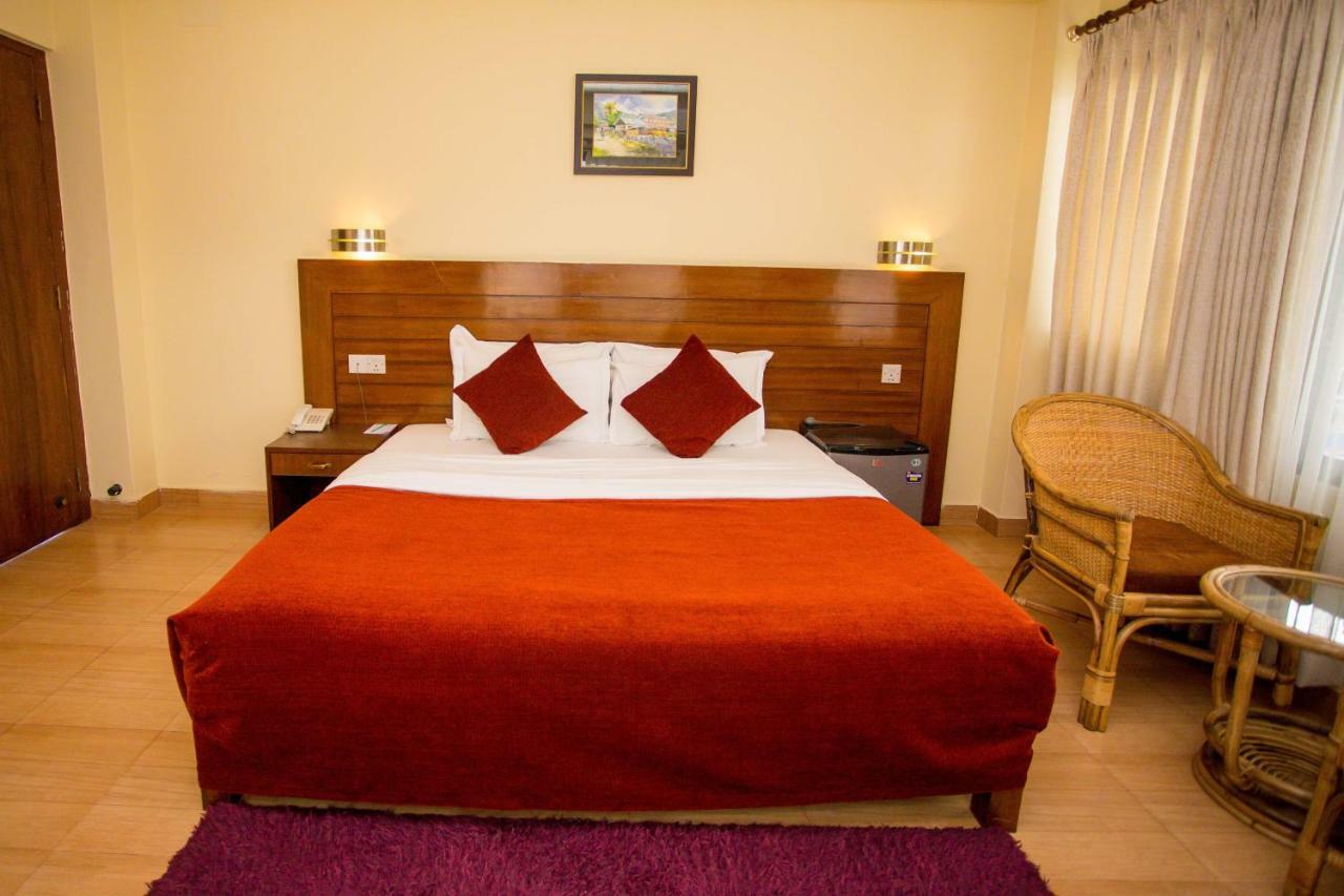 Hotel Tara Pokhara Eksteriør bilde